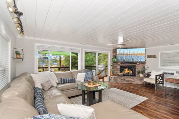 Serenity Nook | Hot Tub - Views of Big Bear Lake - Backyard Dream