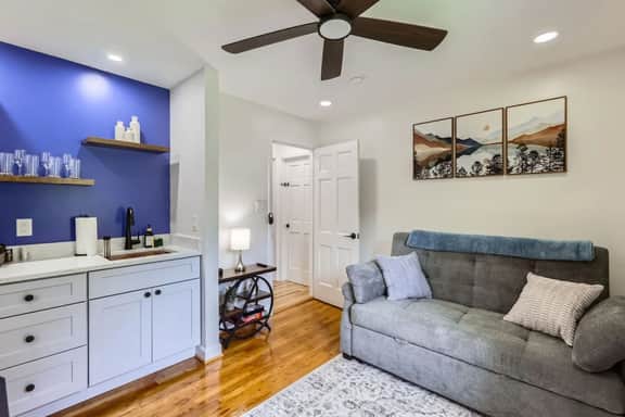 Stylish Guesthouse Near Duke w/ Fire Pit & Deck