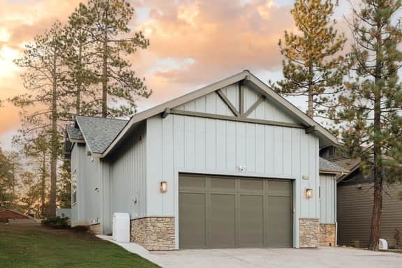 The Reel Deal, Luxury Family Cabin by Alpine Slide