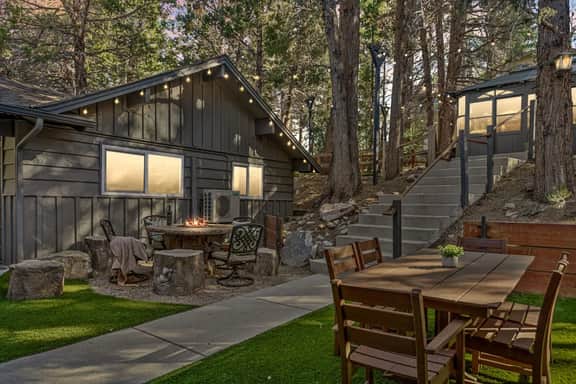 Timber & Tide Retreat in Fox Farm w Hot Tub & Games