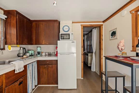 Tree Top Casitas w/ Hot Tub & Walk to the Village