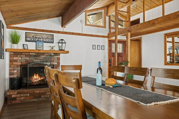 Wild Heart Cabin - Pool Table, Hot Tub, EV Charger
