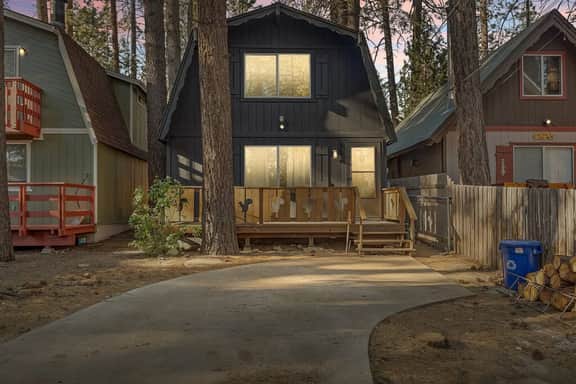 Nily's Squirrel Nest | Hot Tub and Fire pit