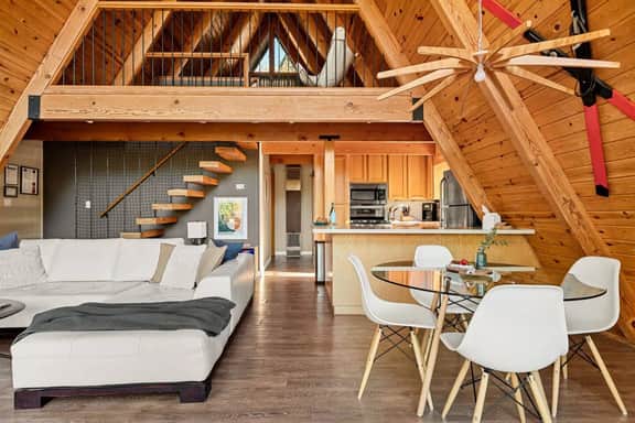 2BR A-Frame Mood, Slopes Views Near Bear Mountain