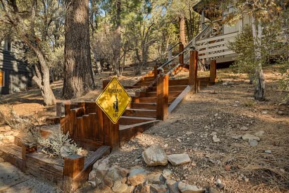 2BR A-Frame Mood, Slopes Views Near Bear Mountain