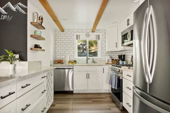 3BR Alpen Haus | Sauna, Hot Tub, Game Room & BBQ