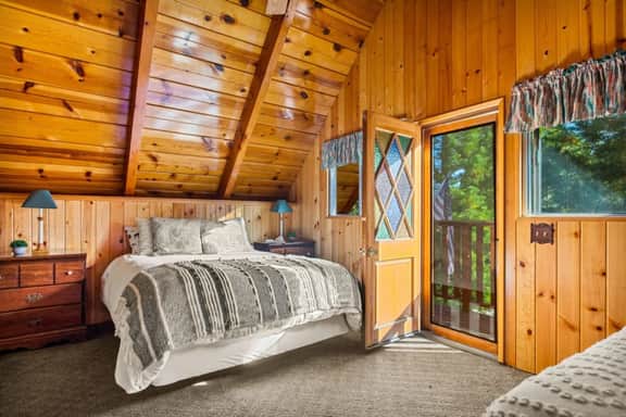 3BR Alpen Haus | Sauna, Hot Tub, Game Room & BBQ