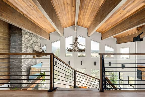 Steel Pine Lodge: As Seen On TV * Immaculate Views