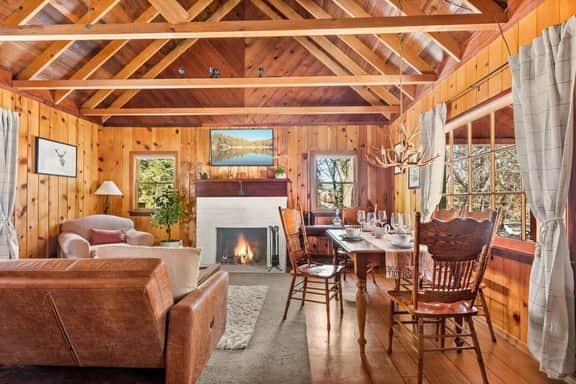 Tree Top Ranch w/ Hot Tub & Walk to the Village