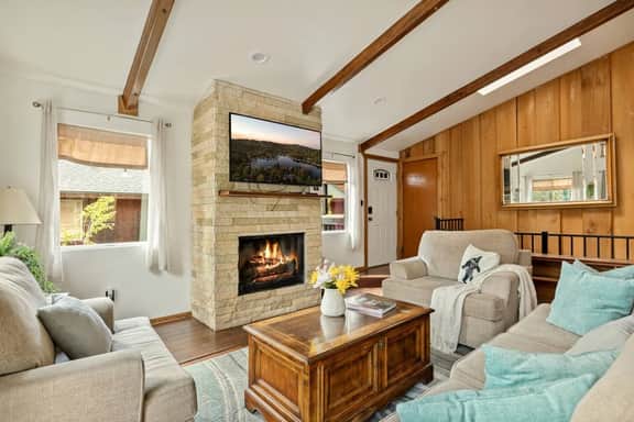 Moonridge Retreat | Snow Summit Views & Game Room
