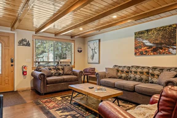 Mill Creek Lodge, Hot Tub, Game Room, Firepit