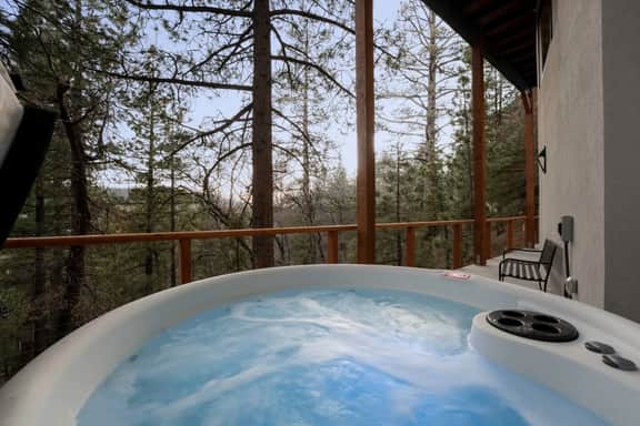 Pine & Paw | Hot Tub, Sauna, Games, Views, Piano