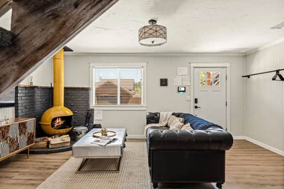 Brooklyn’s Cabin | Hot Tub, Fire Pit, Near Trails