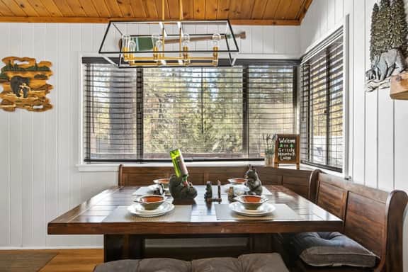 Grizzly Mountain Lodge | Hot Tub, AC, Golf Course