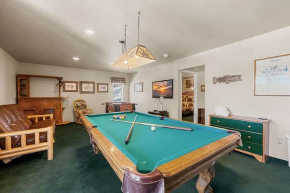 Steps 2 Summit - Walk to Slopes, Pool Table