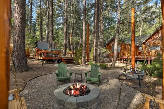Honeycomb Hideaway| Hot Tub & Sauna, Large Yard