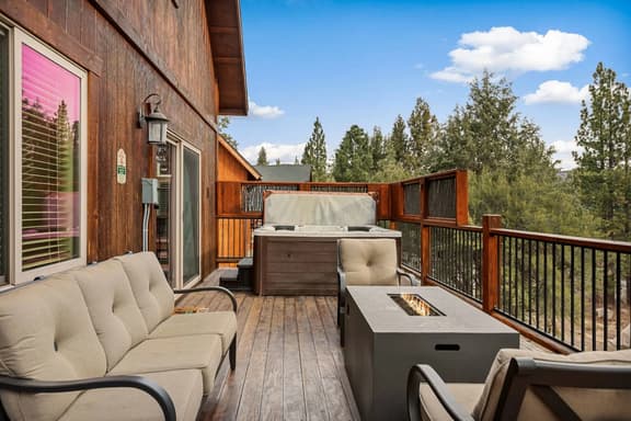 Bear Creek Lodge, Hot Tub near Snow Summit
