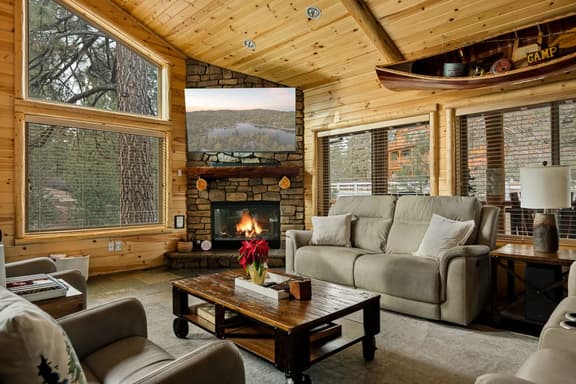 Bear Creek Lodge, Hot Tub near Snow Summit