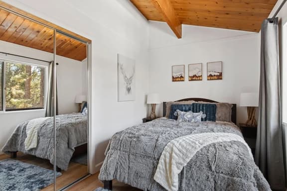 Grizzly Mountain Lodge | Hot Tub & Pet Friendly