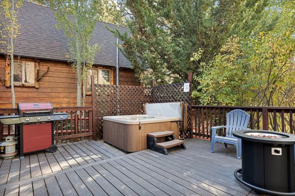 Pines & Peaks: Trending A-Frame, SPA, Games & AC