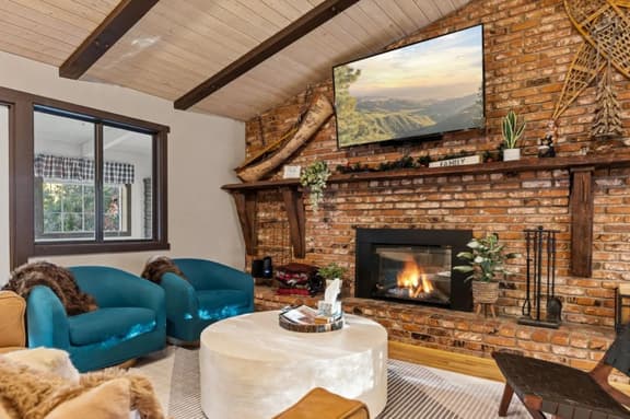 Ritz-Craterton|Spa, BBQ, Game Room, EV, Pups
