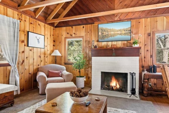 Tree Top Casitas w/ Hot Tub & Walk to the Village