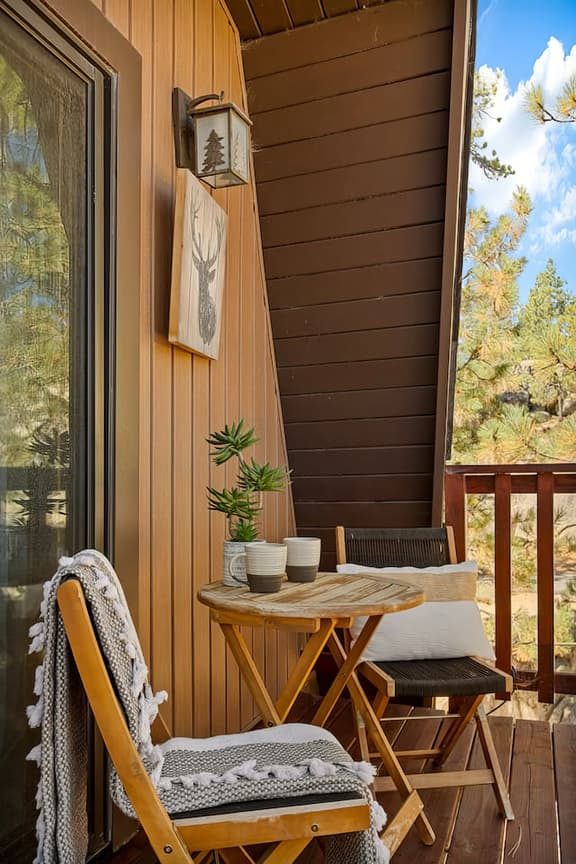 *NEW* Larks Modern Nest | Near Lake, Spa & Arcade
