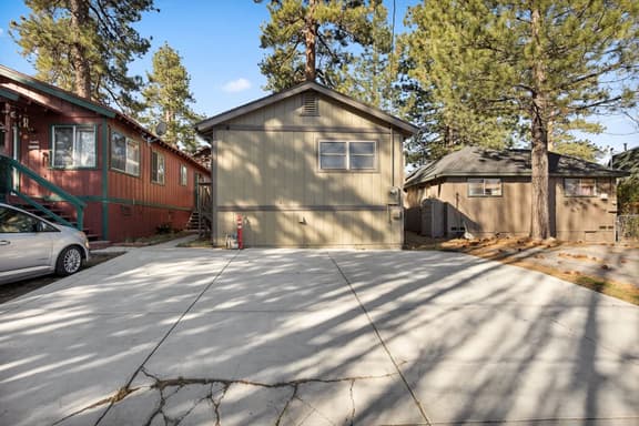 Alpine Crest, BBQ & Fully Fenced Pet Friendly
