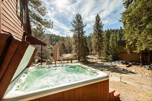 Tree Top Ranch w/ Hot Tub & Walk to the Village