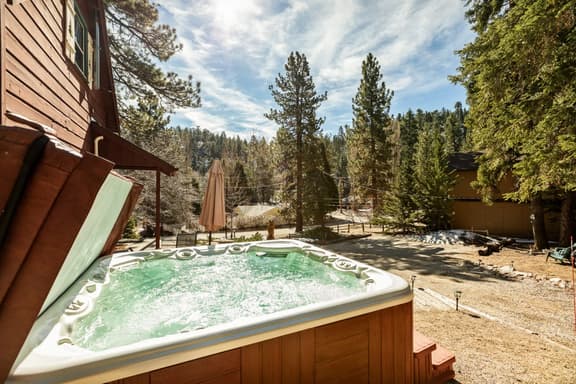 Tree Top Casitas w/ Hot Tub & Walk to the Village
