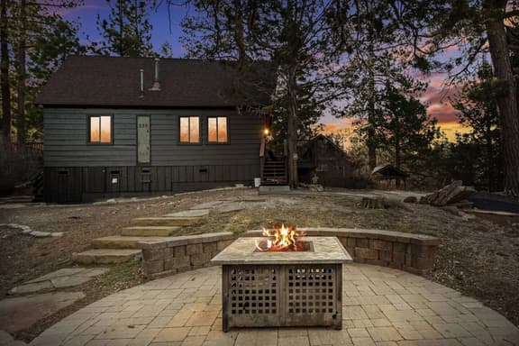 Silver Coyote - Slope views, firepit, golf course