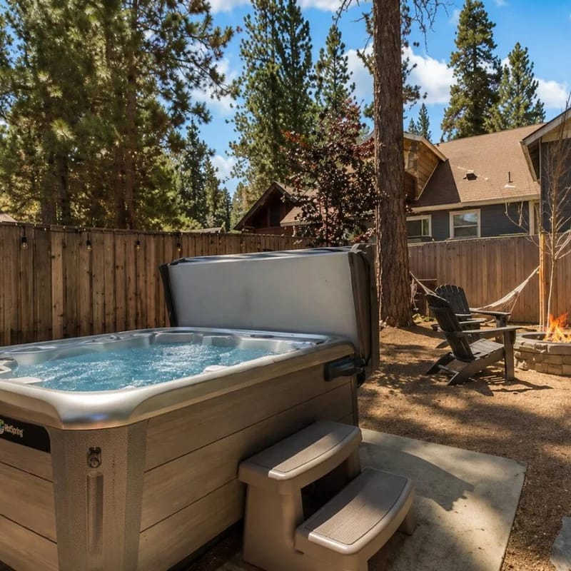 Brooklyn’s Cabin | Hot Tub, Fire Pit, Near Trails